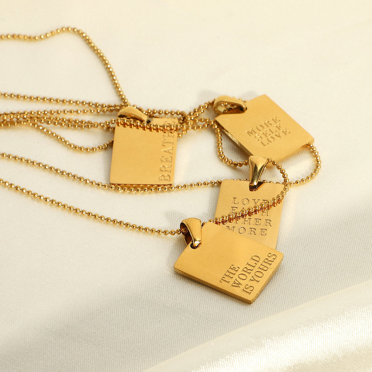 JDN20322-1 18K Golden Color Square Pendent Simple Choker Necklace for Women