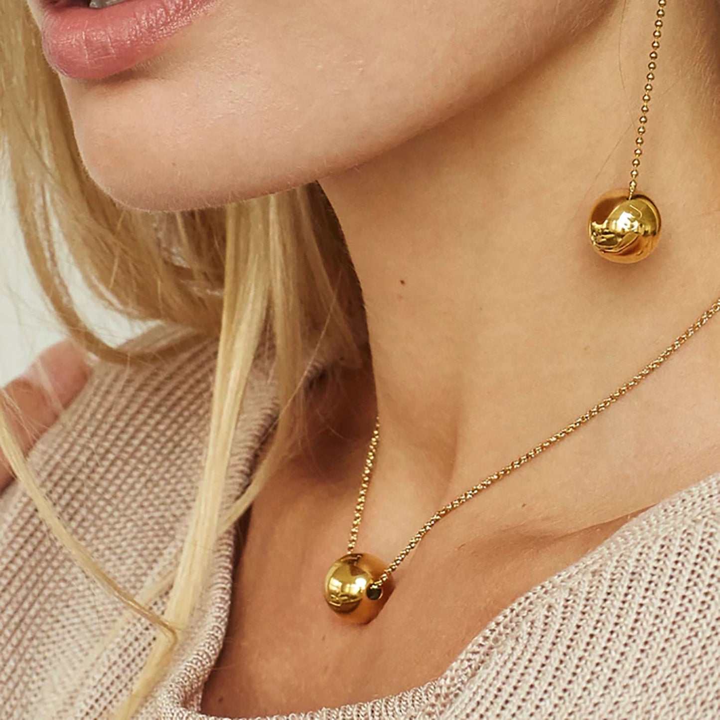JDN21055 Stainless Steel Necklace with Ball Pendant Waterproof Chain