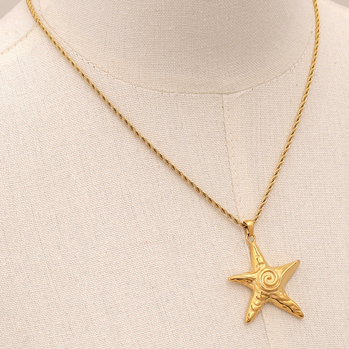 JDN2408027 Stainless Steel Star Fish Pendant Necklace Waterproof Chain Necklace for Women